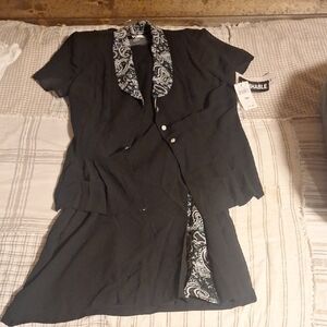 Danny And Nicole Black and Cream Skirt And Blouse Size 8 Nwt